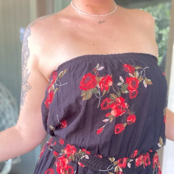 Red Roses Romper - Picture 3 of 6